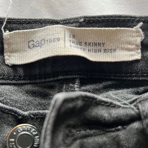 gap size 28 true skinny super high rise